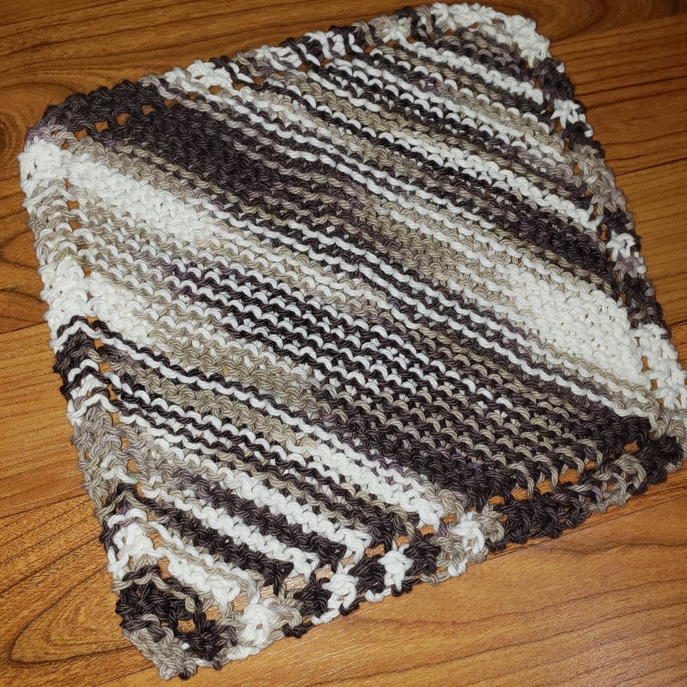 Knitted dishcloth